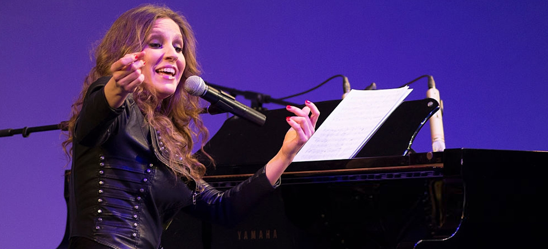 Imagen principal del artículo María Toledo, Fusión Mágica de Flamenco y Piano