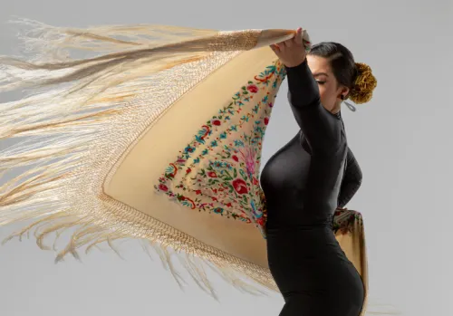 Main image from article Emotional benefits of flamenco: expression, self-esteem and health