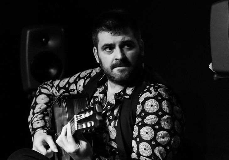 Imagen principal del artículo José Almarcha: maestría y sensibilidad en la guitarra flamenca